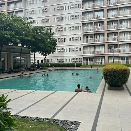 Trees Residences Staycation Fairview Qc